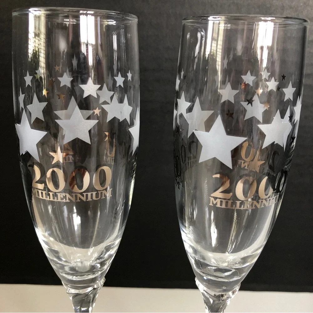 2 vintage Champagne Glasses 2000 Millennium Clear Silver Stars & Letters 8.75”